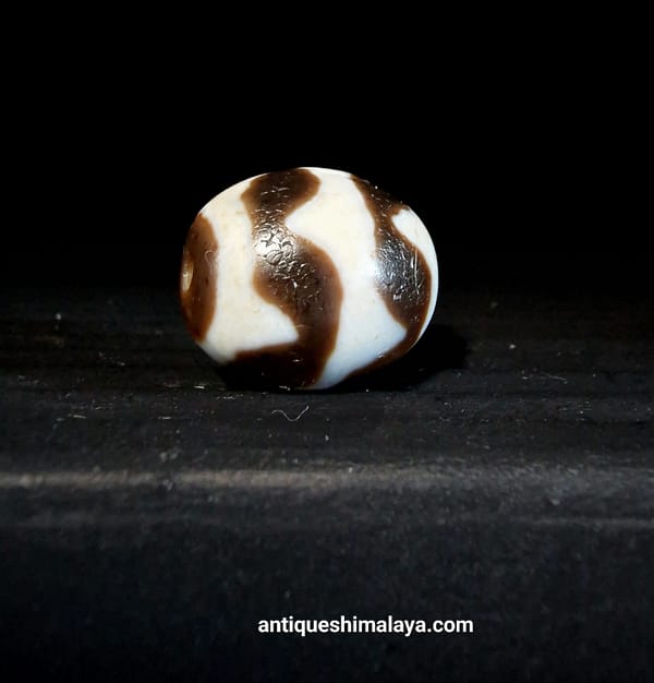 Tibetan Dzi Bead - Image 2